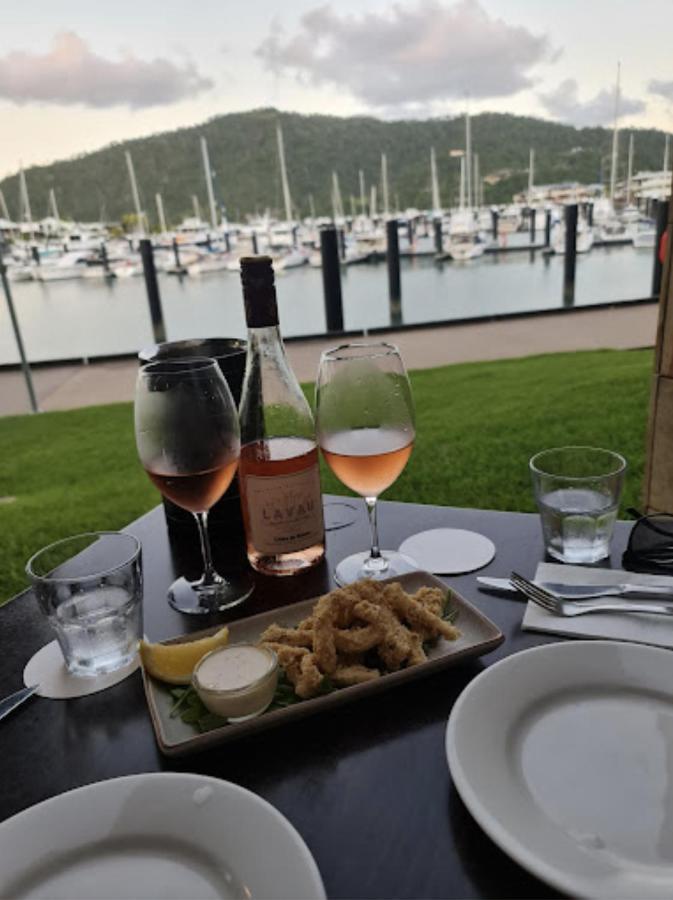 Boathouse Port Of Airlie Apartamento Airlie Beach Exterior foto