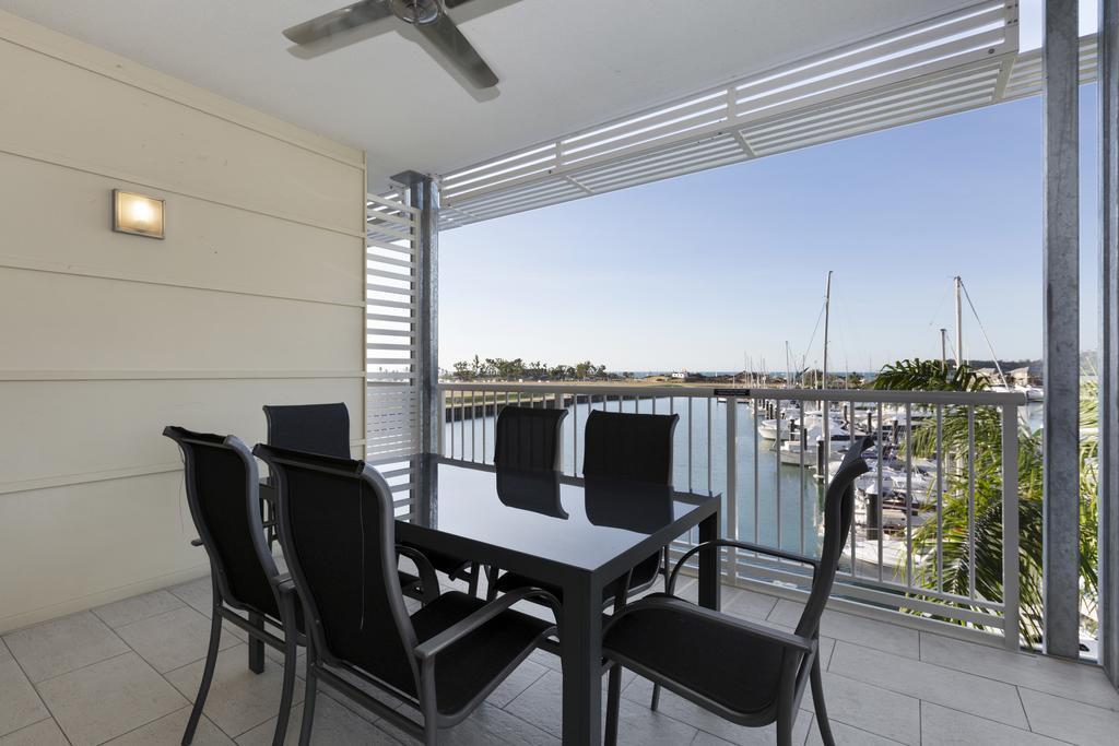 Boathouse Port Of Airlie Apartamento Airlie Beach Habitación foto