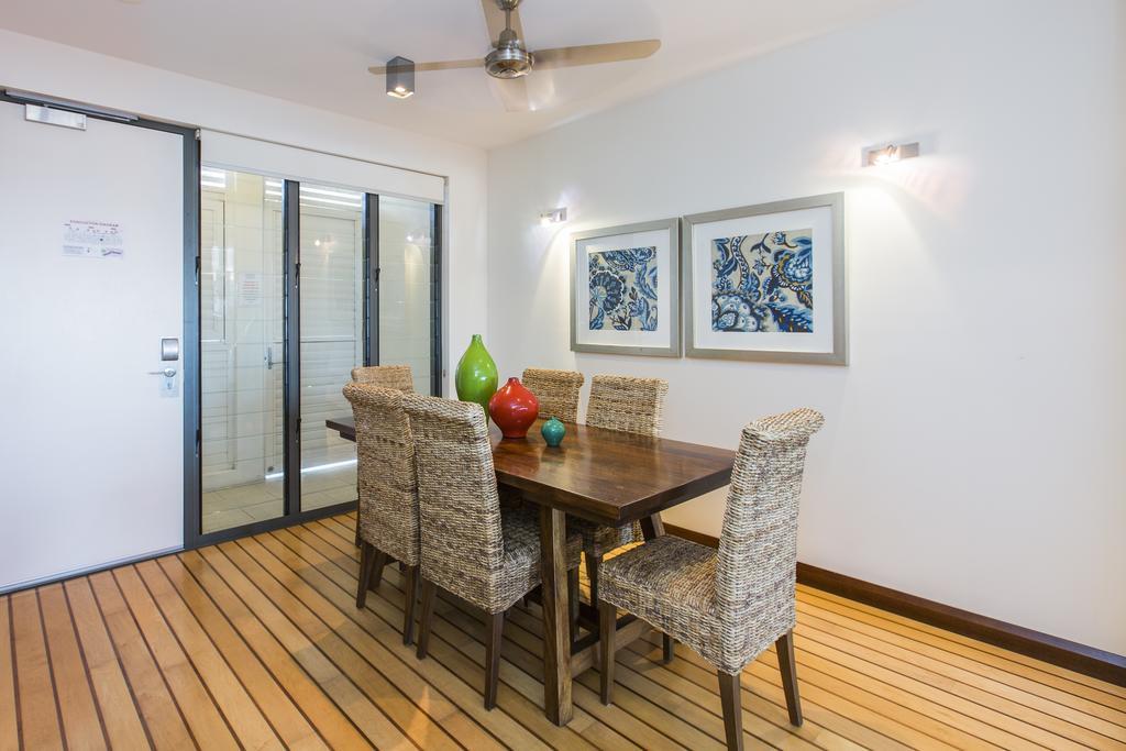 Boathouse Port Of Airlie Apartamento Airlie Beach Habitación foto